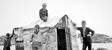 Fotograma de The Children of Fogo Island (1967)